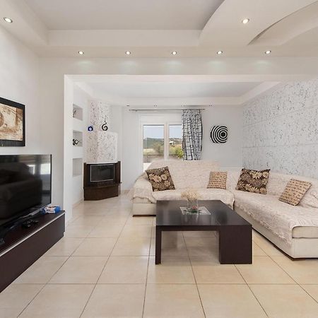 Marble Pool Villa Пастида Экстерьер фото